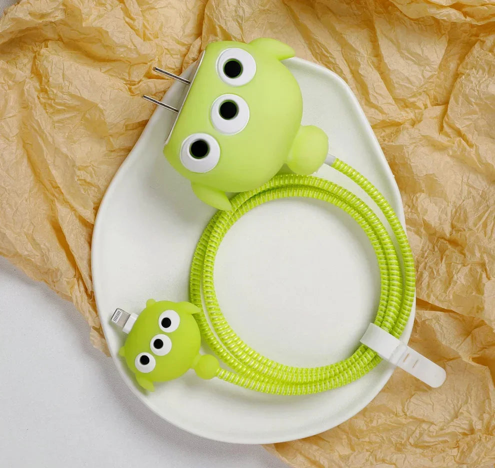 Iphone Charger Case Cover - Cute Aliens  - 4 Piece Set (With Wire Protector)